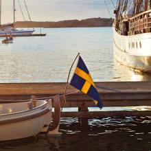 Ruotsalaiset nauttivat auringosta ja veneilystä.